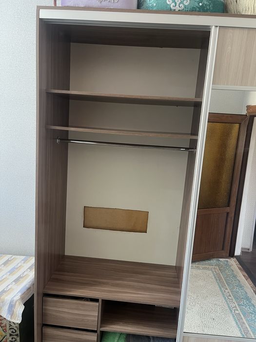 Продам шкаф купе
