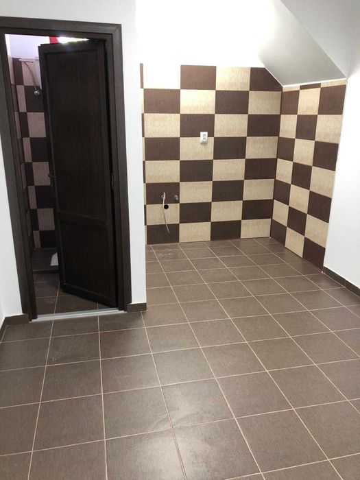 Inchiriez Hala Zona Fabricii De Avioane