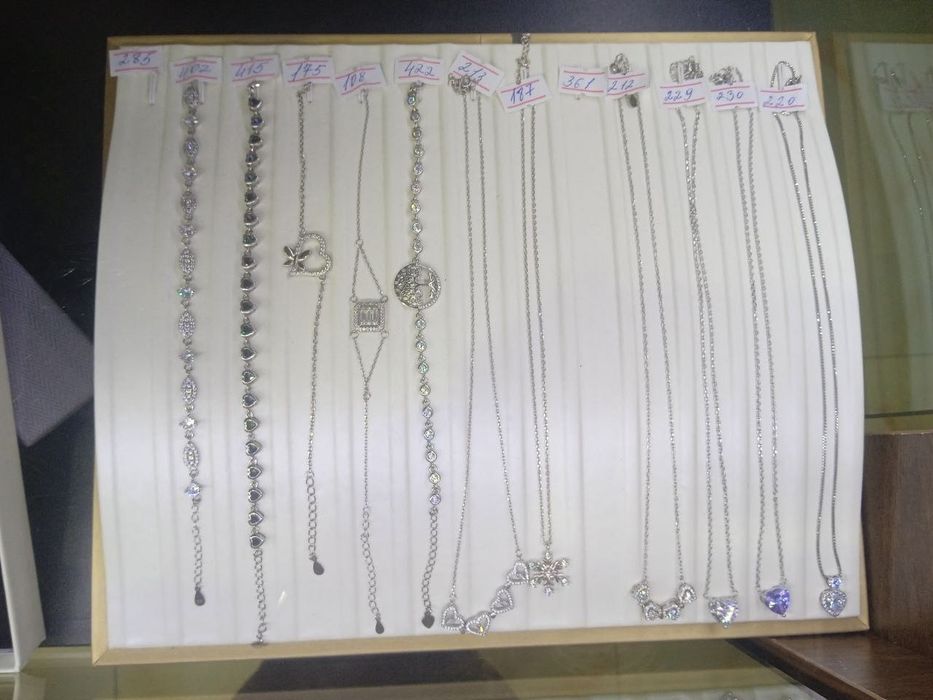 Kumush taqinchoqlar optomga.