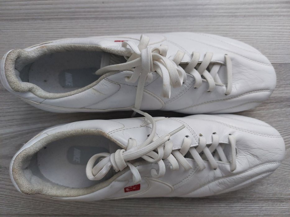 Nike бутонки №42 – естествена кожа, носени веднъж, с турско знаме