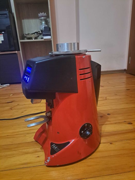 Професионална кафемелачка Fiorenzato F64 EVO (Червена) – Перфектно работеща