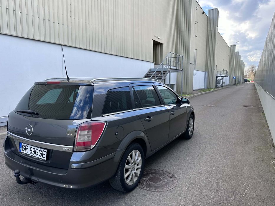 OPEL Astra 2011 — imagine 3