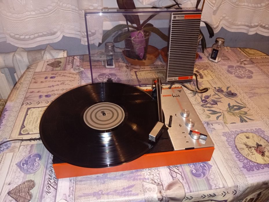 Грамофон Unitra mister hit 7.1 Telefunken license  от 1975г.