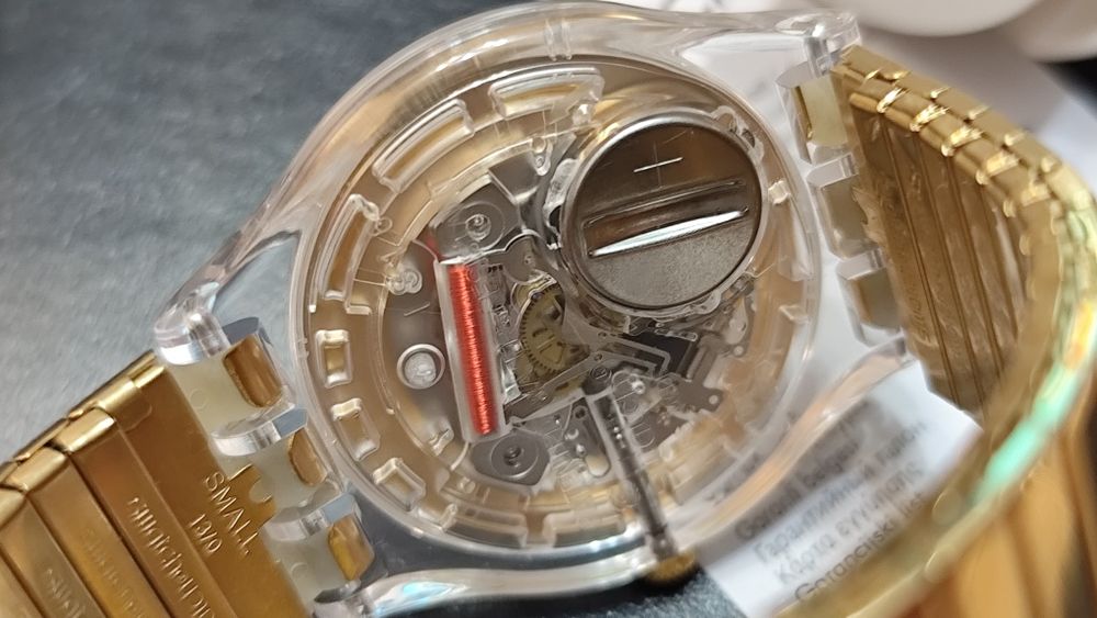 Swatch Golden Rebel / Ретро Часовник / Swiss Made