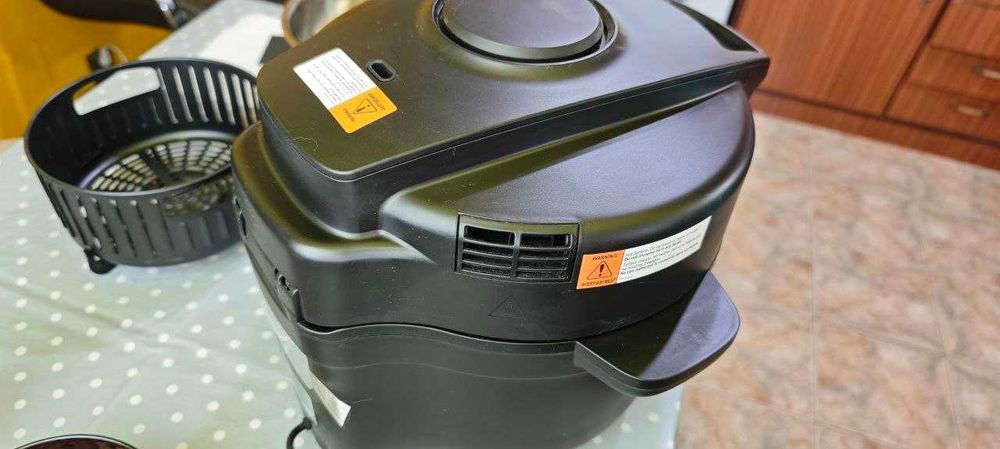 Мултикукър Instant Pot Duo Crisp 11-in-1 (6.2L) с ОФИЦИАЛНА ГАРАНЦИЯ
