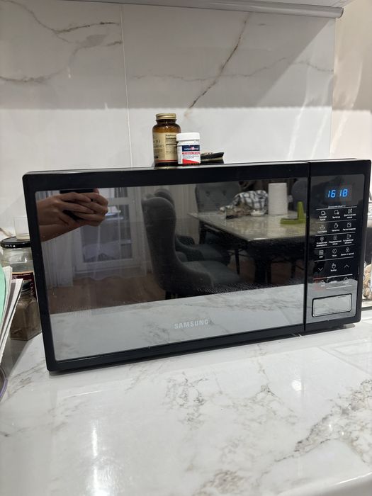 Микроволновка самсунг,все работает
