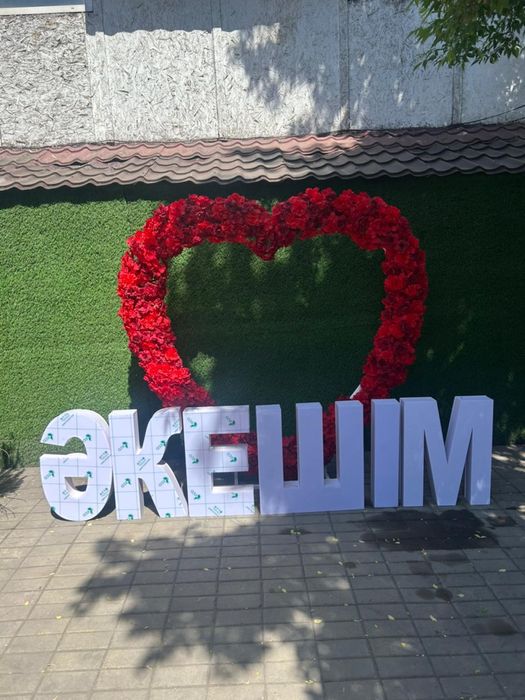 Неоновые буквы на продажу