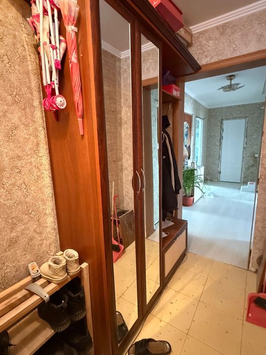 Прихожка шкаф б/у