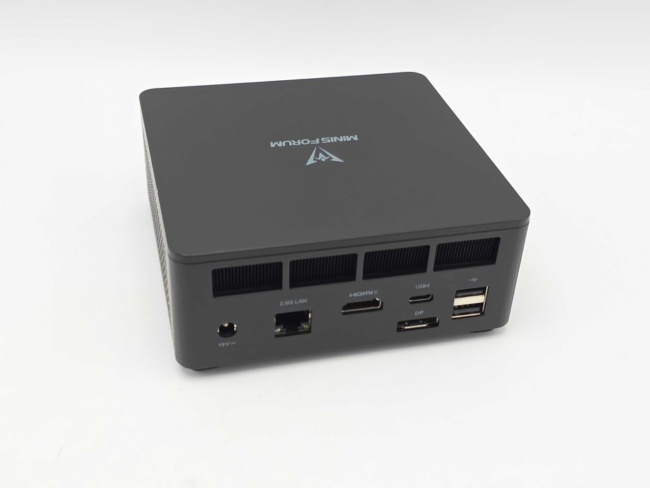 Mini PC MINISFORUM UM690L Slim AMD Ryzen 9 6900HX 32Gb Ram 1TB SSD M2