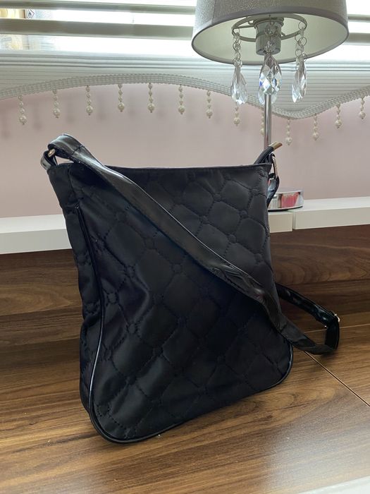 Черна дамска чанта