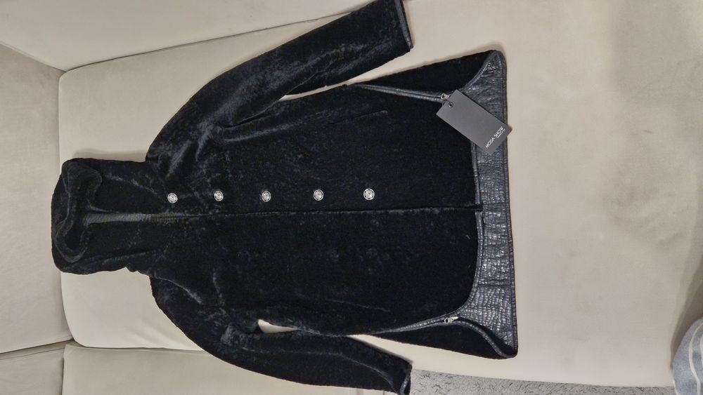 Продаётся натуральная двусторонняя дубленка