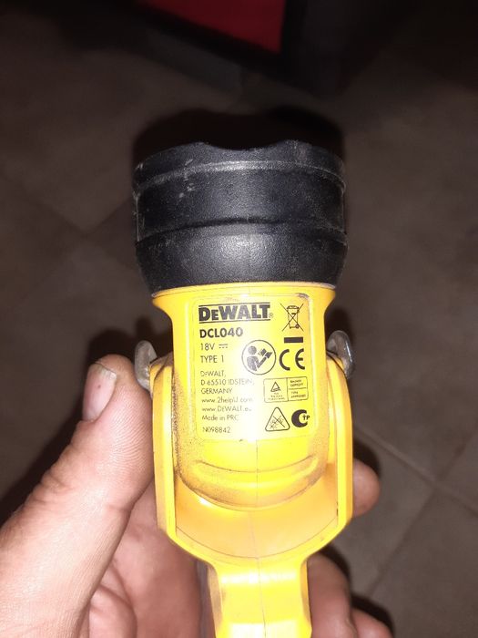 Lanterna led Dewalt DCL 040