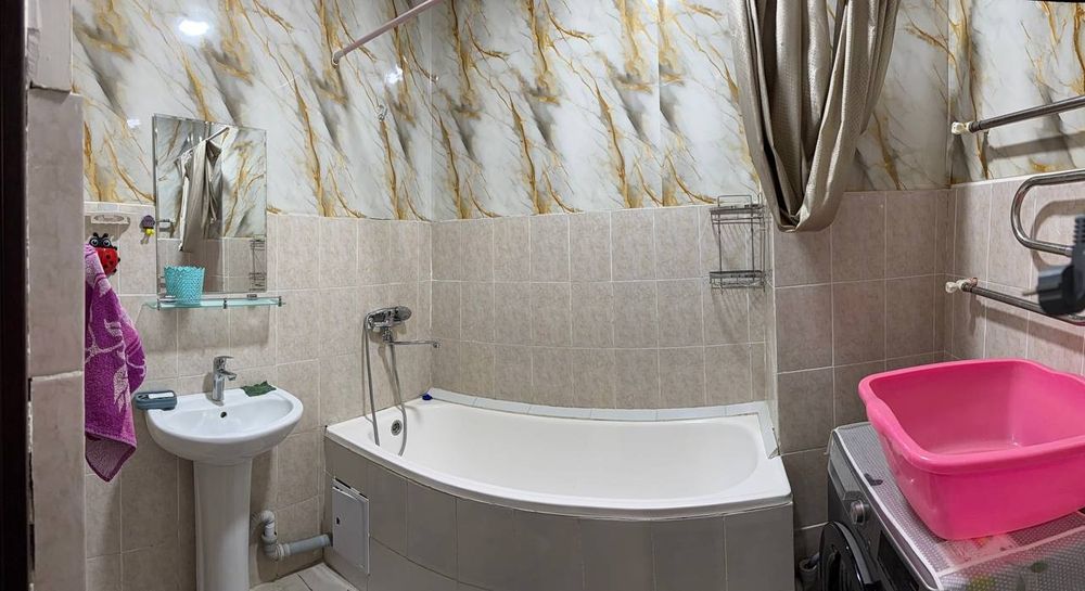 Продам квартиру Янги хает 10 строительный участок