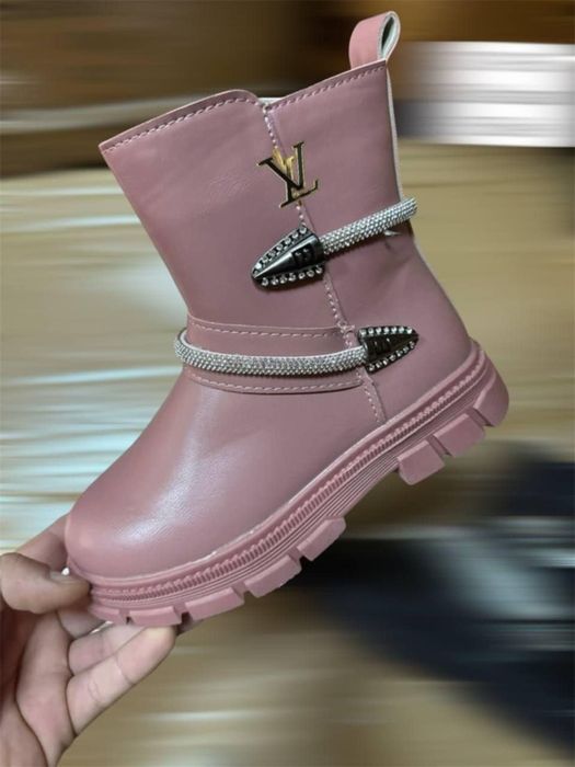 Adidasi și ghetuțe fete și baieti