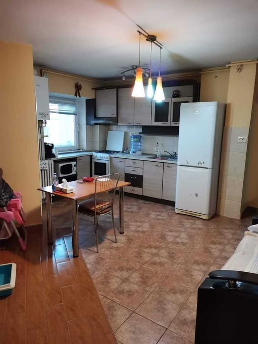 Apartament mobilat și utilat