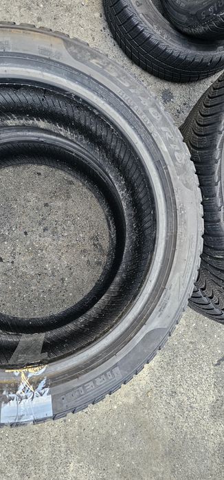 255 40 R 18 Pirelli Iarna
