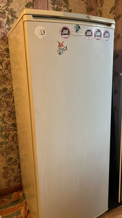 Продам холодильник