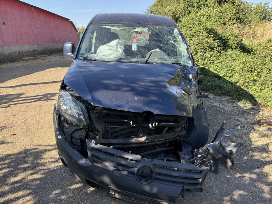 Volkswagen Caddy 1.6 TDI – На части