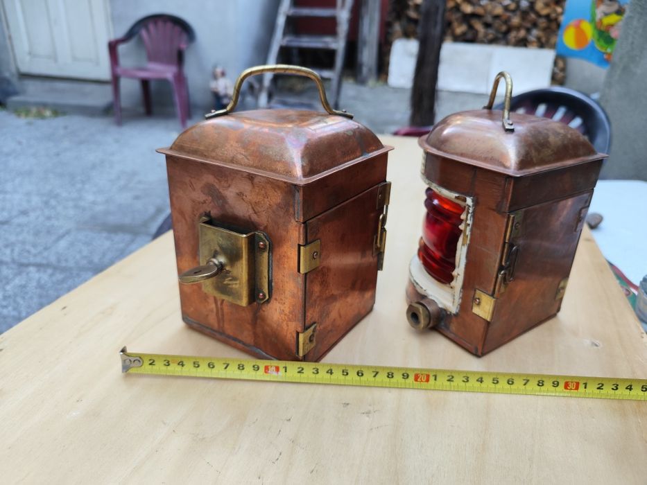 Чифт месингови навигационни фенери (ляв и десен борд)