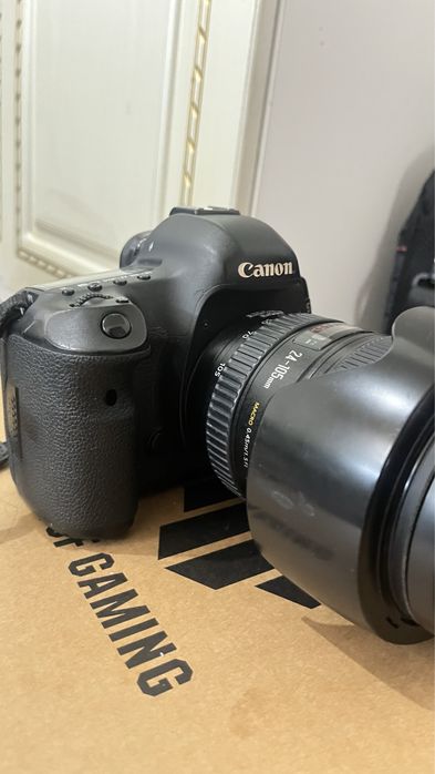 Фотоапарат 5D Mark|||