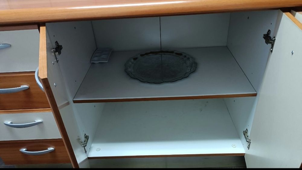 Bucatarie la un pret de chilipir. 1000 lei