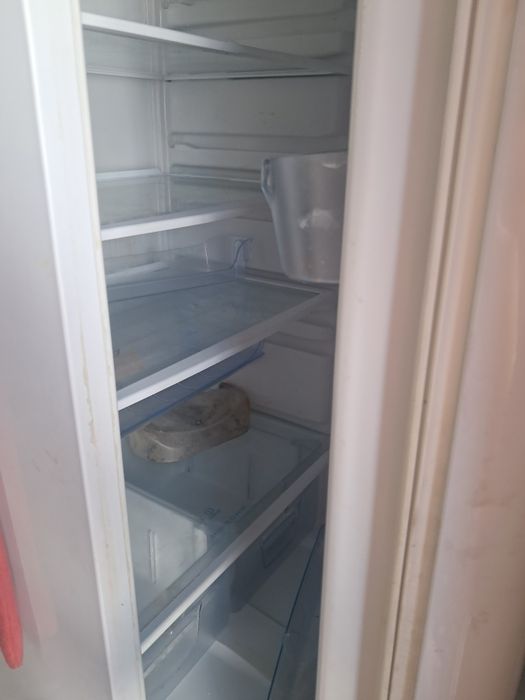 Продам холодильник индезит не рабочий