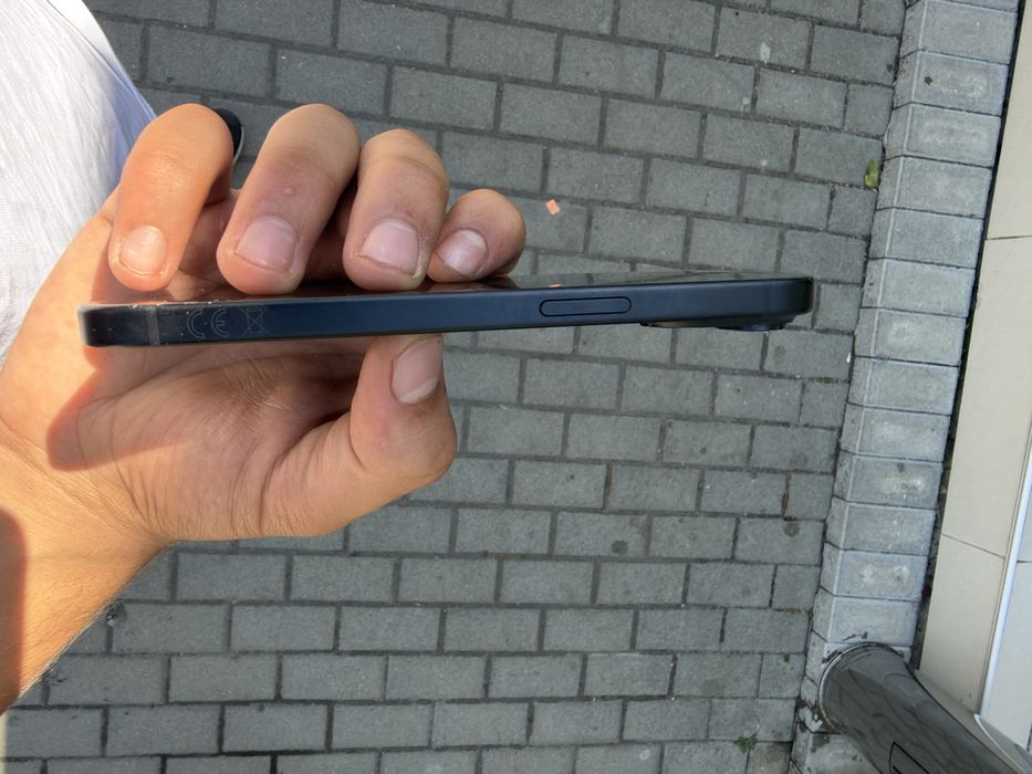 Iphone 15 спешно
