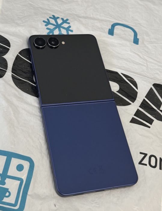 КАТО НОВ 512GB Samsung Z Flip 7 Зора Гаранция 2027г. Blue / Син