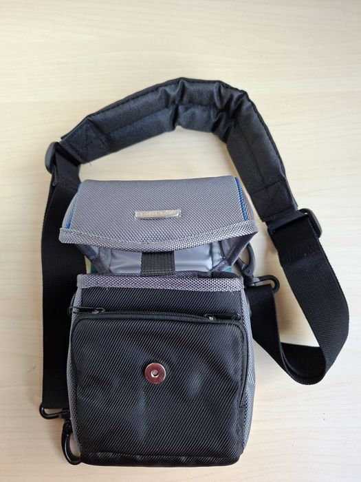 Geanta Fujifilm mica