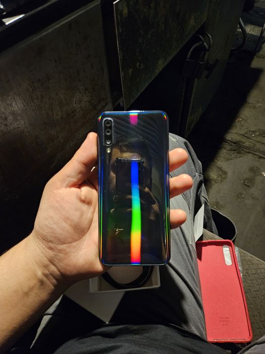 Продам Samsung A50 64гб