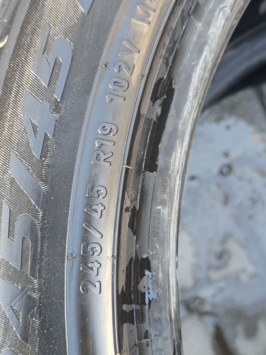 245 45 19 Pirelli