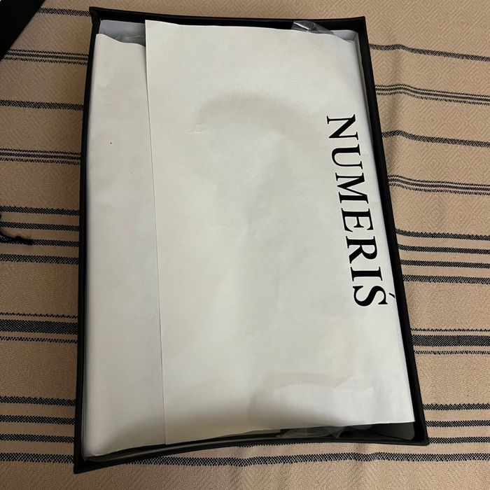 Продам кроссовки