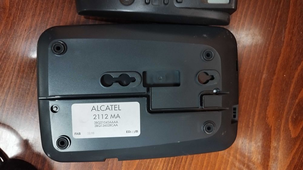 Стационарни телефони телефони Alcatel