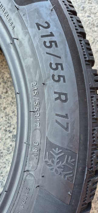 4 anvelope iarna Michelin 215/55/17,dot 2020,ca si noi.Pret pe buc.