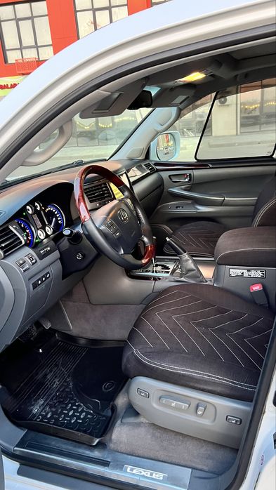 Продатся полик для Lexus 570 б/у