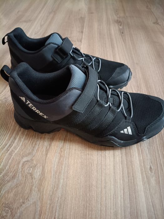 Кроссовки Adidas terex 40 размер