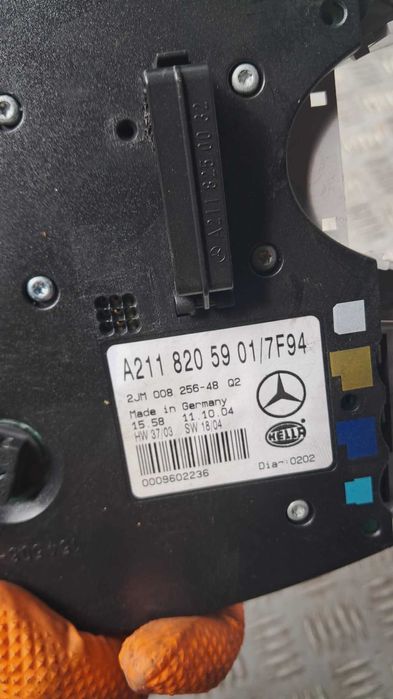 plafoniera Mercedes E-Class W211 an 2005 cod A2118205901