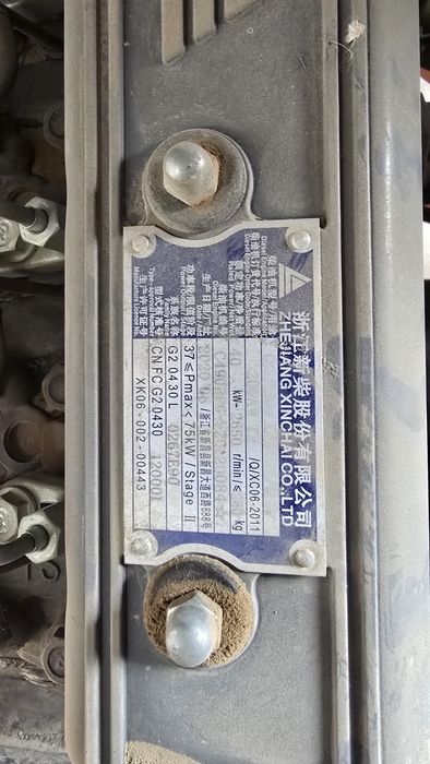 Вилочный погрузчик кара б/у 3 тн сотилади