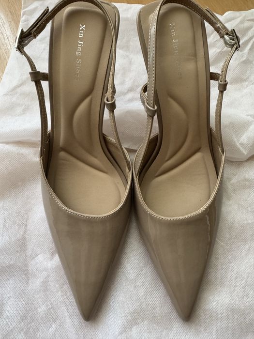 Елегантни обувки тип slingback – бежов цвят