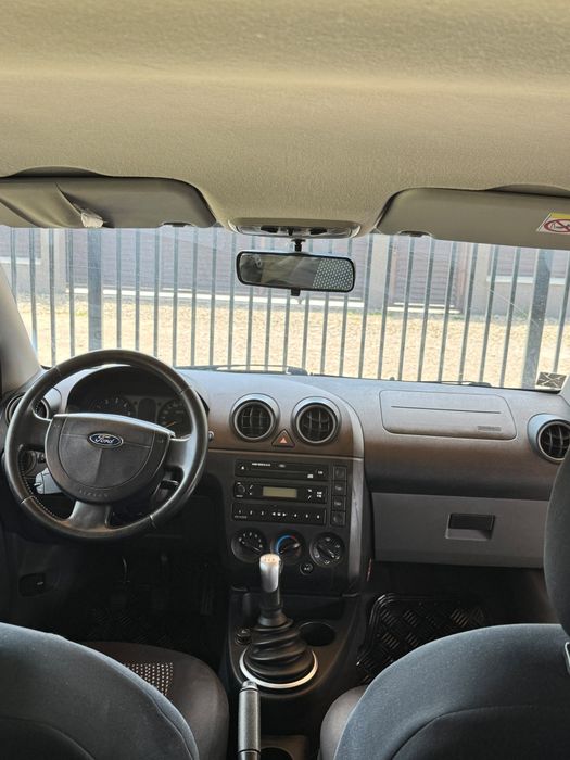FORD Fiesta 2003 — imagine 5