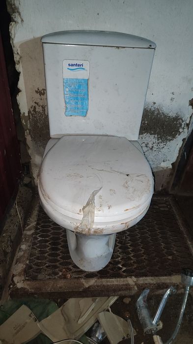 Продается унитаз