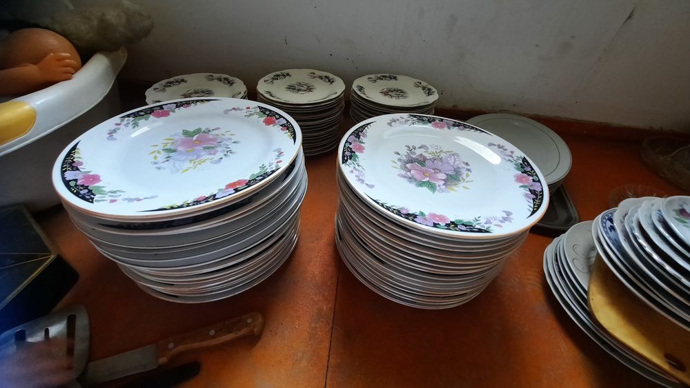 Арзан бағада Ыдыс-аяқтар сатылады