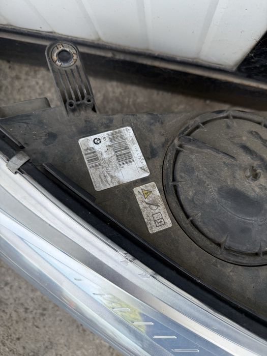 Фарове bmw f15 f16 бмв ф15 ф16 фарове ляв и десен фар ксенон