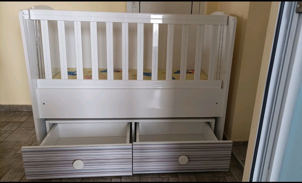 Детско креватче,кошара с люреещ механизъм Dizain baby