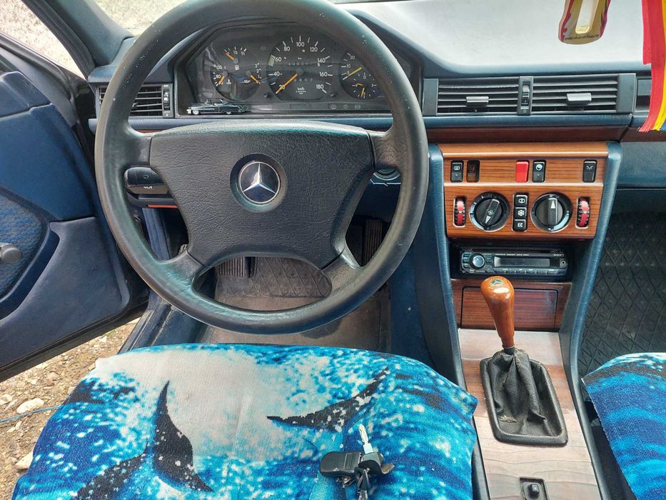 Mercedes benz w124