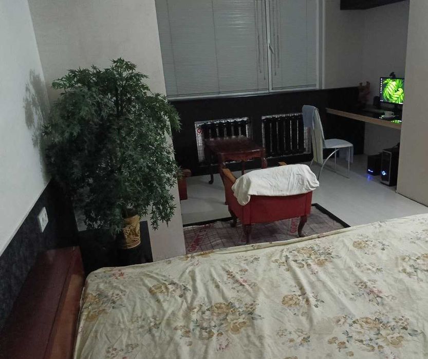 Сдам в аренду 1 комнату в 3-х комн. квартире в р-не м.Космонавтов.