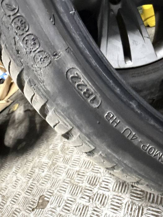 Гуми Hankook vs 235/35/19 зимни дот 2022