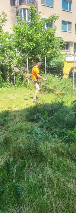 Косене на трева почистване на запустели терени и дворове
