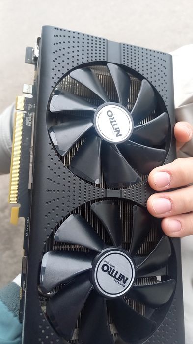 Продам рх 570 saphire nitro+