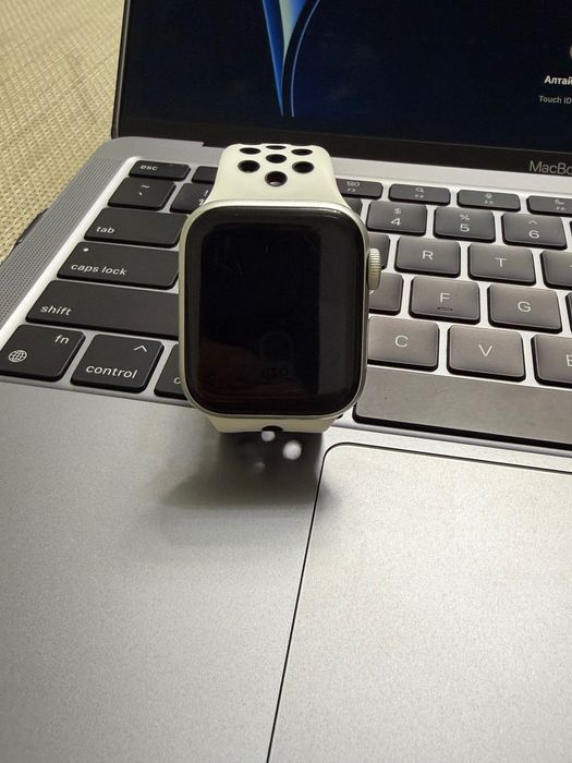Apple Watch SE 1